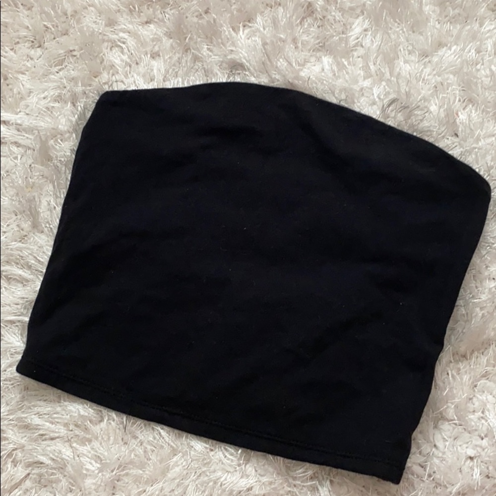 🌸3/$20 NWOT black tube top!